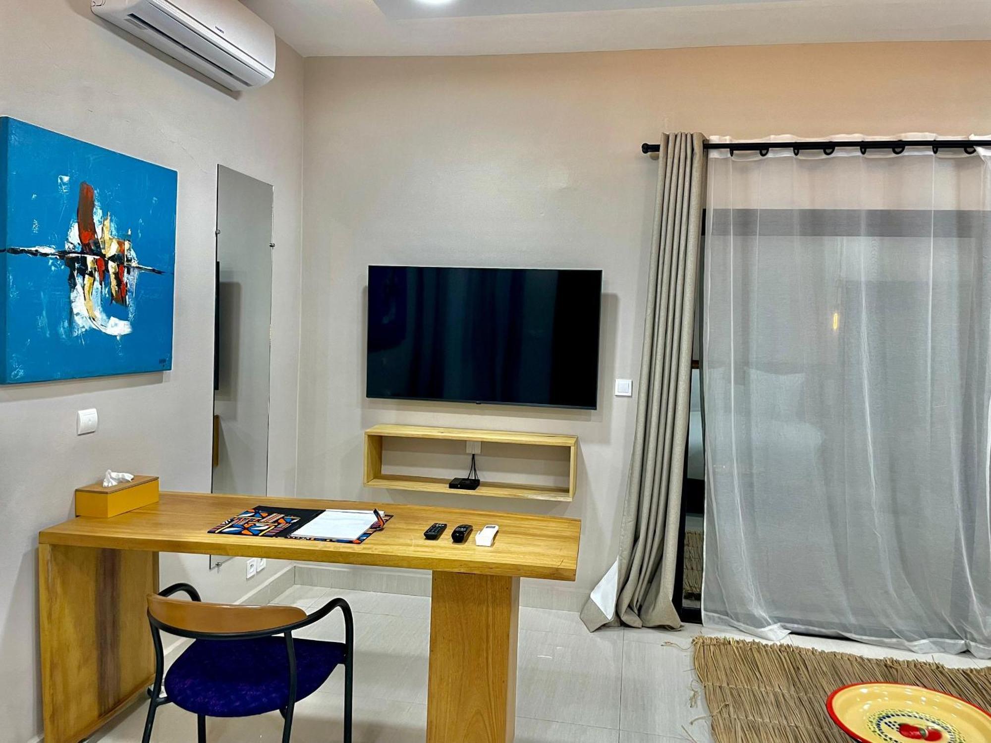 Hotel Le Kentia Lomé Zewnętrze zdjęcie