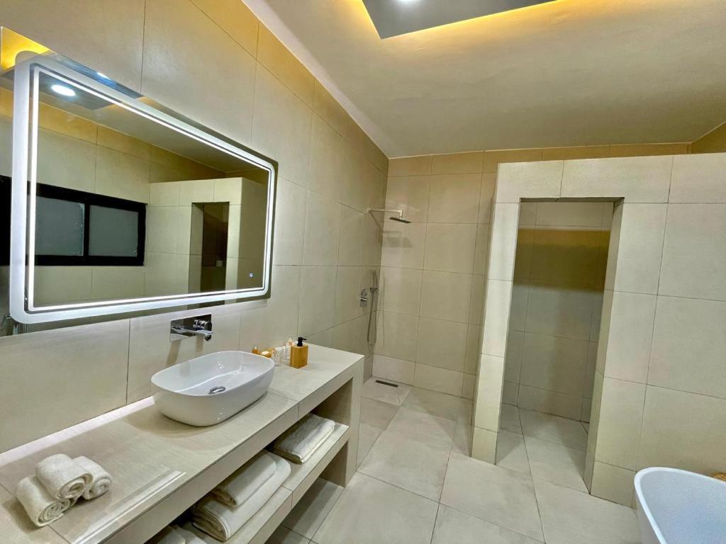 Hotel Le Kentia Lomé Zewnętrze zdjęcie