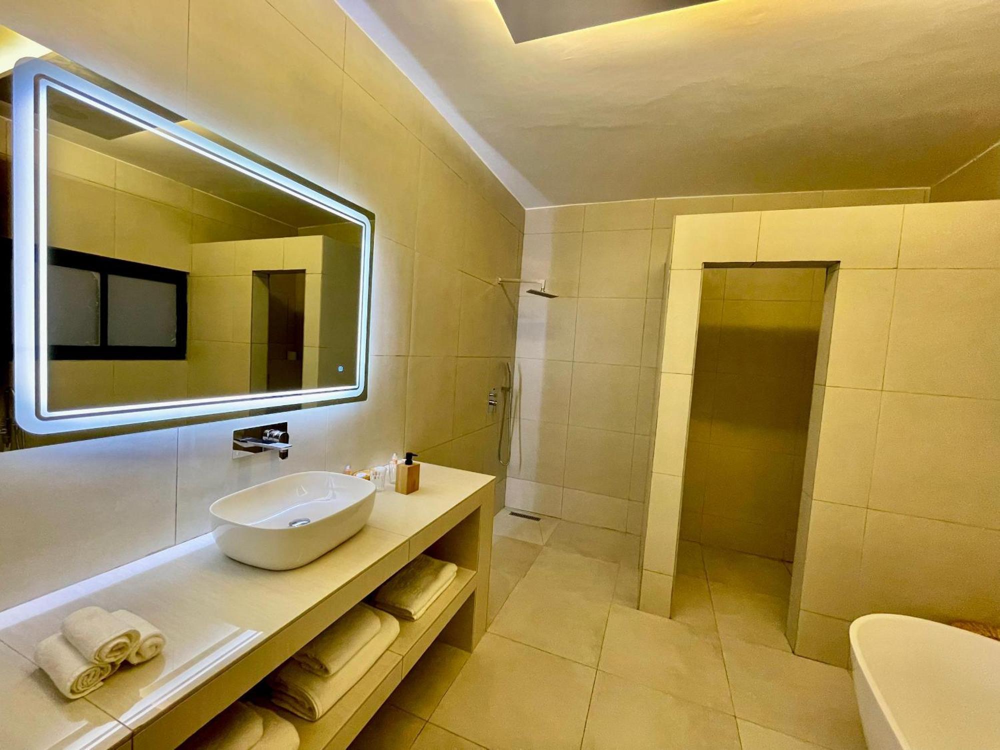 Hotel Le Kentia Lomé Zewnętrze zdjęcie